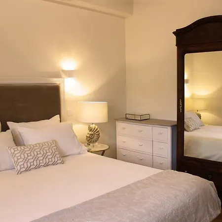 Quad 2 Apartment